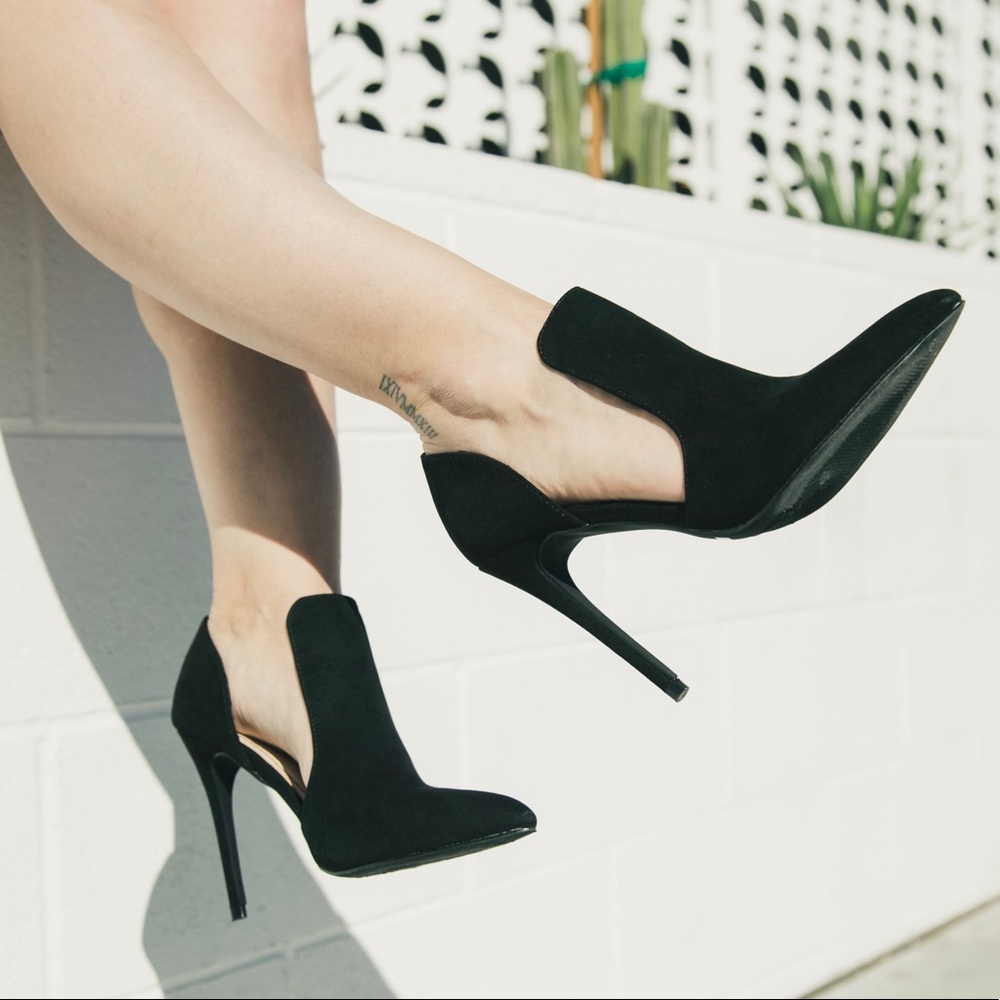 Black Pointed Toe Bootie